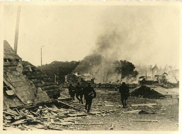 Storbritannia og Frankrike erklærer Tyskland krig