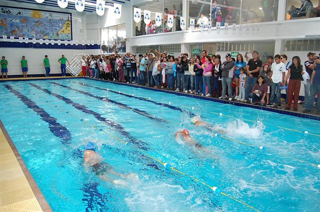 3.-Ganar competencia de natación