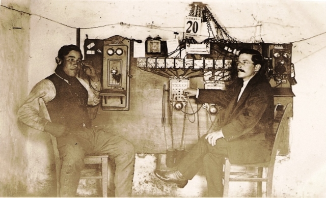 Primer enlace telefónico