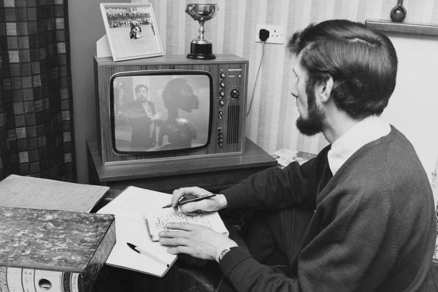 The First Fully Televised College Course
