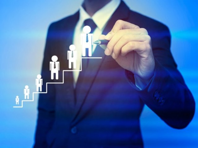 Cambios políticos y socio-económicos del mundo en la década de los años 90.