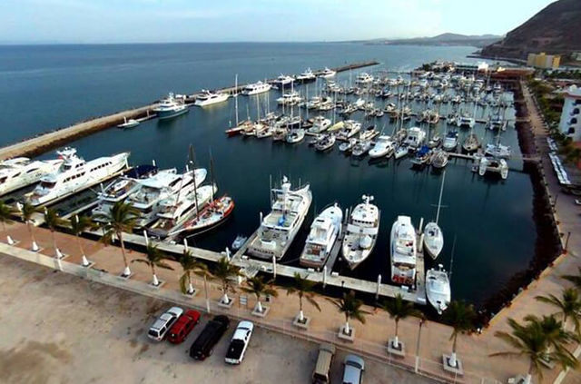 consesion de construcción de carreteras terminales y marinas turísticas