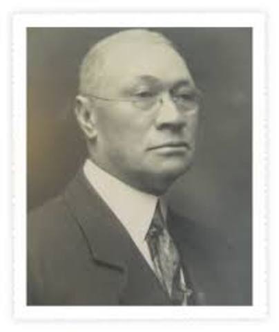 Alonzo Herndon founded the Atlanta Life Insurance Co.