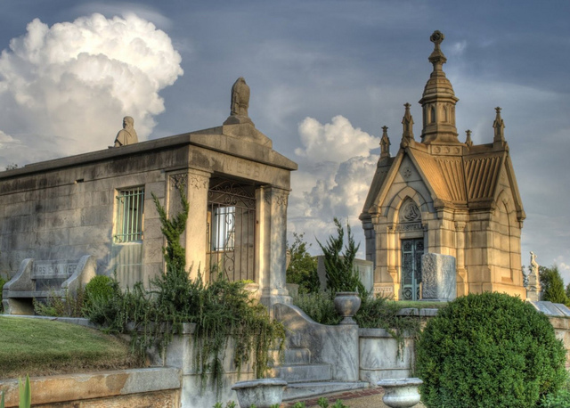 Oakland Cemetery opened