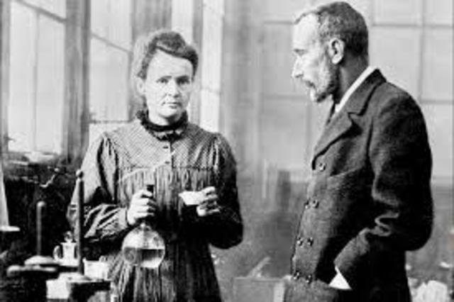 PIERRE Y  MARIE CURIE