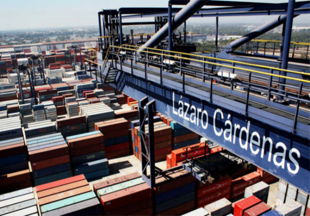 Creación puerto de Lázaro Cárdenas