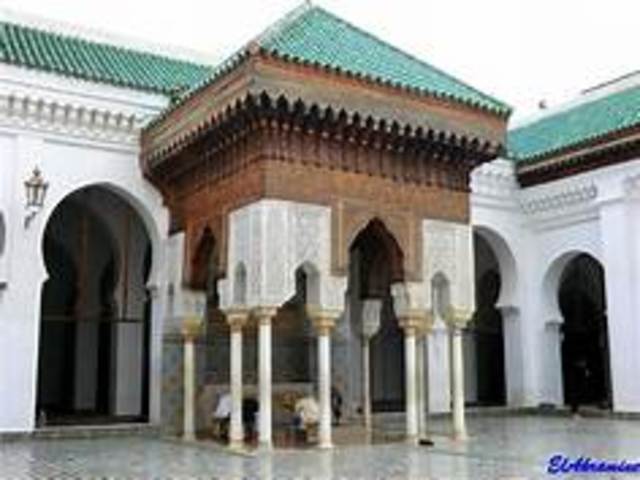 UNIVERSIDAD DE AL-KARAOUINE (MARRUECOS)