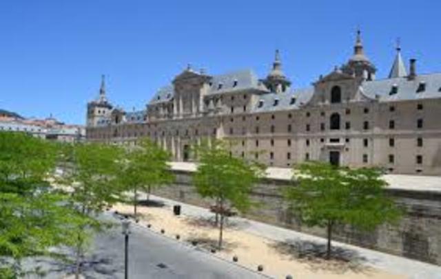 REAL CENTRO UNIVERSITARIO EL ESCORIAL - EDAD CONTEMPORANEA