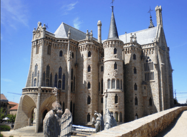 Palacio Episcopal De Astorga