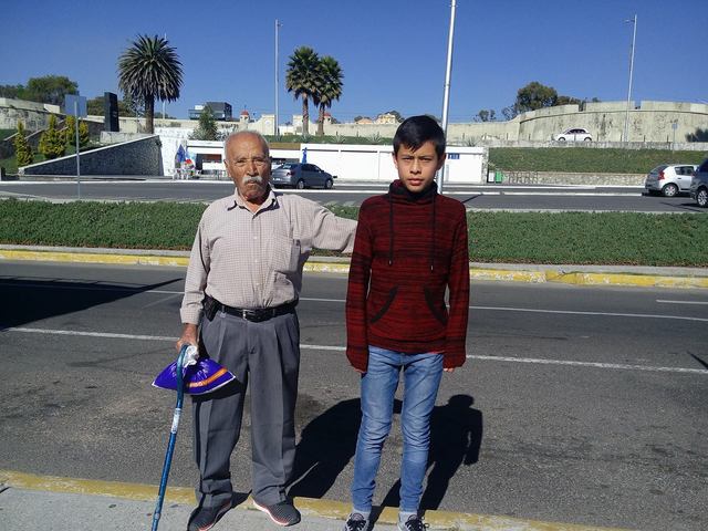 estoy con mi abuelito