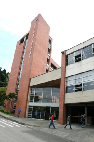 Es fundada la sede en Medellin