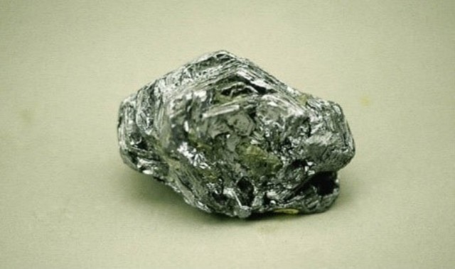 Primera síntesis de prometio