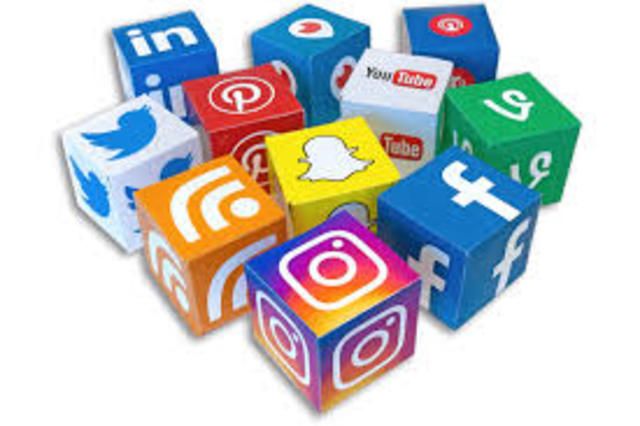 REDES SOCIALES - HOY EN DIA