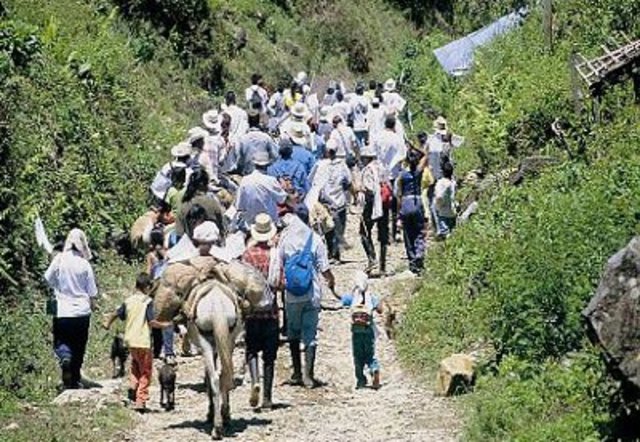 DESPLAZAMIENTOS MULTITUDINARIOS DE PERSONAS