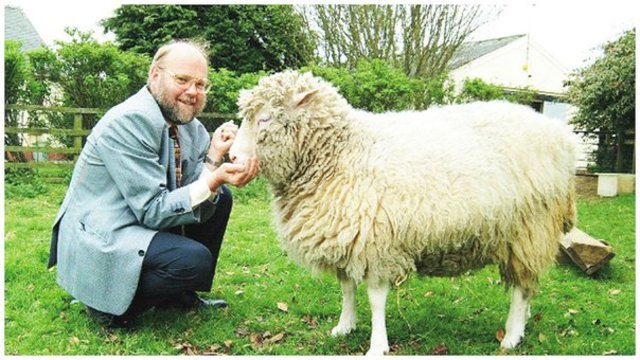 Ian Wilmut y Dolly
