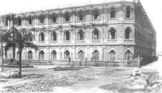 Se funda la Escuela de Comercio