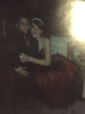 Xv años de mi hermanastra