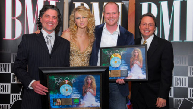 At age 14-15 Taylor signed a record deal with Big Machine Records