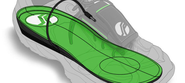 Dispositivo que carga los teléfonos celulares con los pasos