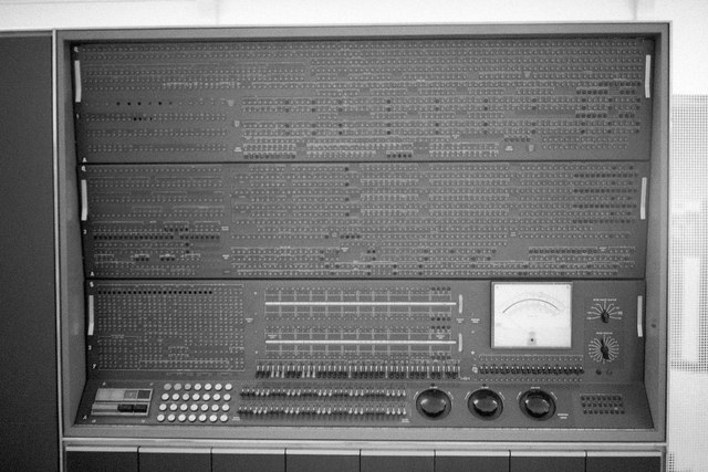 Computador IBM 7030 STRECH. Primer superordenador de IBM