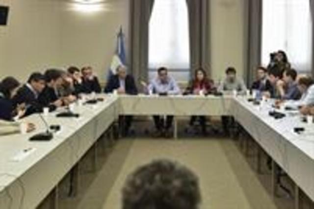 Universidades: hay negociación con los gremios, pero mantienen las medidas