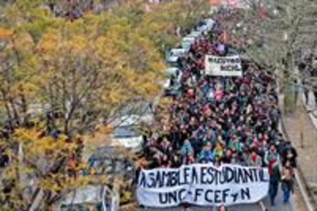 La Marcha Nacional en Defensa de la Universidad Pública terminó con incidentes