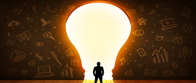 William obtiene Lic. en humanidades