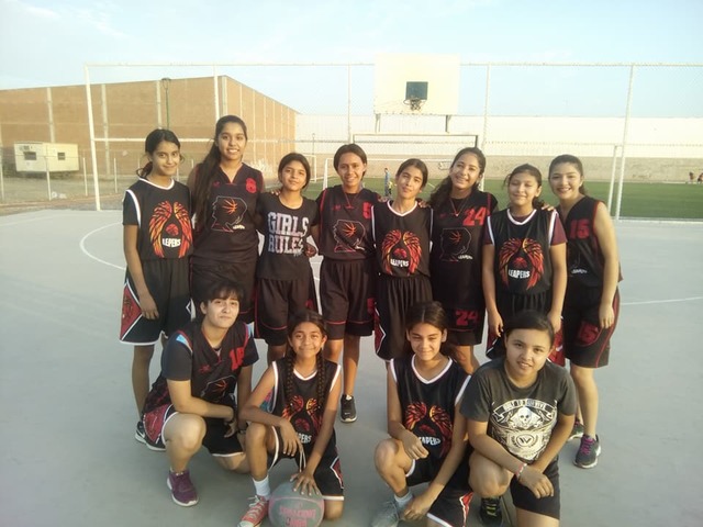 Comencé a jugar basquetbol.