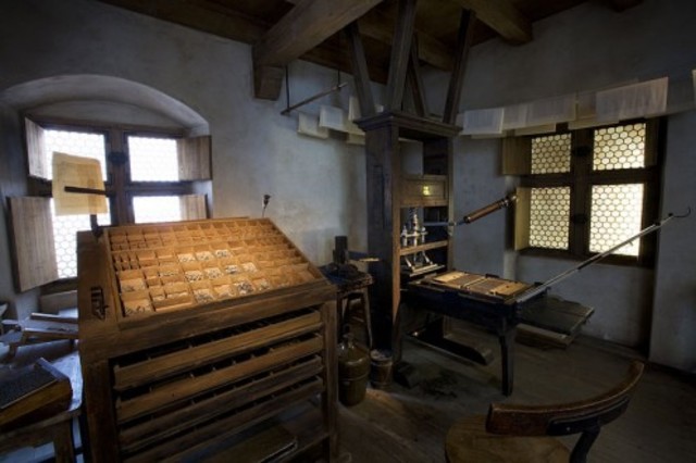 Johannes Gutenburg printing press (E)