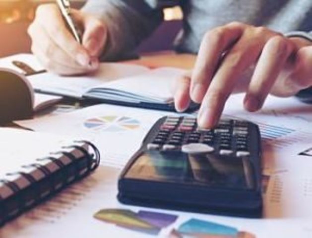 EL PRIMER EXAMEN Y LOS PRIMEROS EN CERTIFICADOS