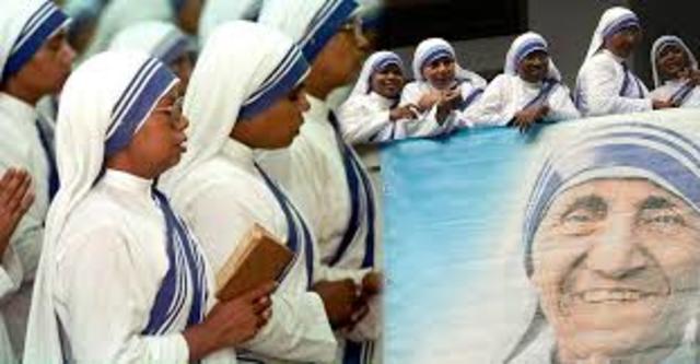 Inauguración de la congregación "Hermanas de la caridad"