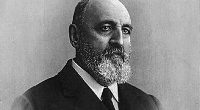 publico diversos trabajos para resolver ecuaciones matematicas