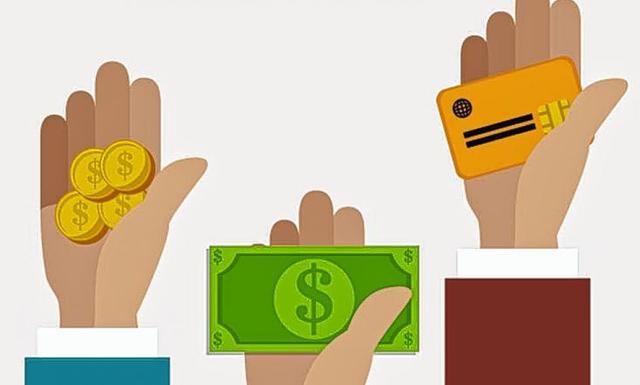 2008- El director del FMI, Dominique Strauss-Kahn, resume su reunión con Muamar Gadafi: