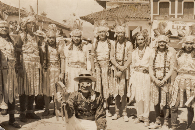 PRIMERA ÉPOCA: RAÍCES