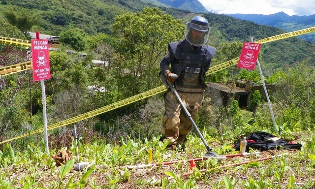 7 marzo: El Gobierno y las FARC anuncian un acuerdo para hacer el desminado humanitario conjunto.