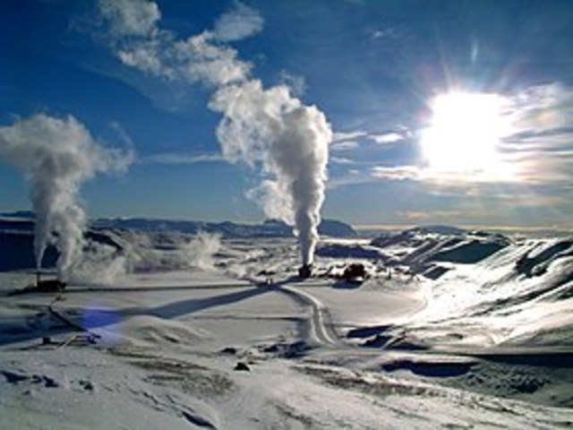 First dry steam geothermal plant