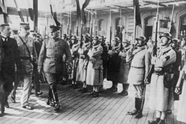 Italia entra en guerra junto a los Aliados.