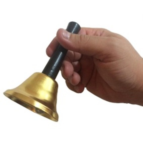 Sino de mão. O inicio e fim da aula era com este sino.