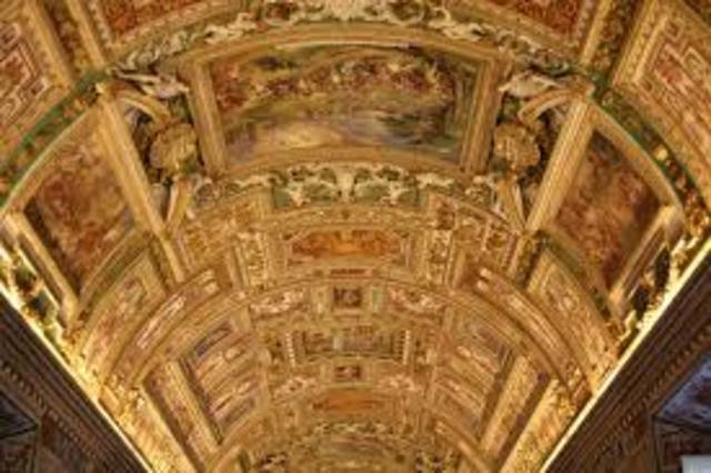 Leonardo da Vinci painted the ceiling of the Sistine Chapel.