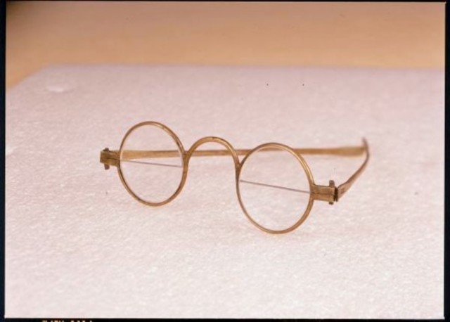 Invention of the bifocals