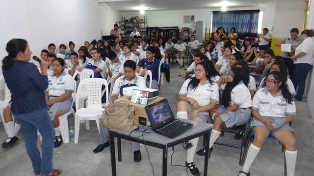 se implementa como requisito en el estado de Veracruz la creación de nuevos planteles, donados por las autoridades municipales y estatales.