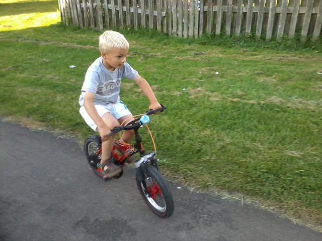 Learned to ride my first bike without stabilisers