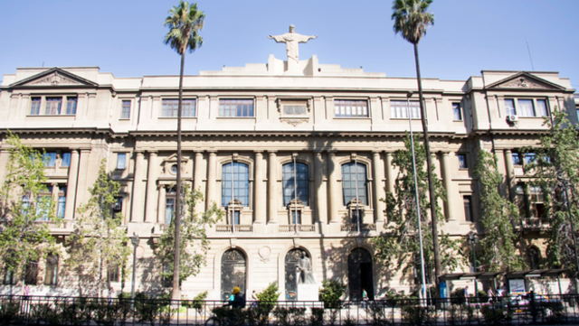 Universidad Anglosajona