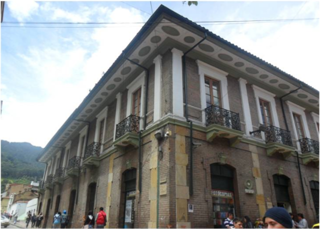 La Universidad en el frente nacional.