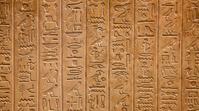 Los ideogramas aparecen