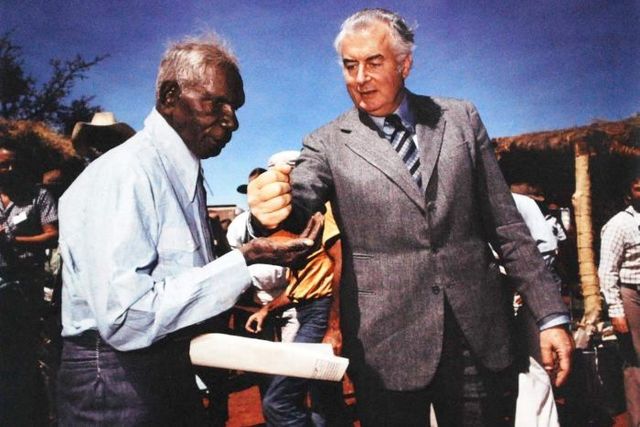 Whitlam hands back title to Gurindji people