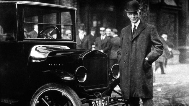 HENRY FORD REVOLUCIONA INDUSTRIA AUTOMOTRIZ