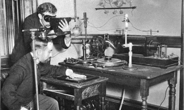 maquina de rayos x, Wilhelm Conrad Röntgen