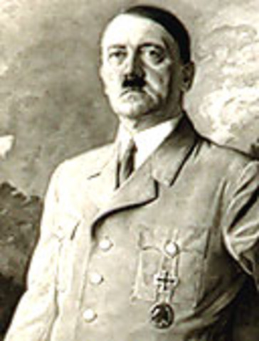 Hitler moves to Munich