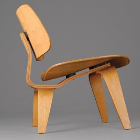 Lounge Wood Chair (Charles and Ray Eames)1945